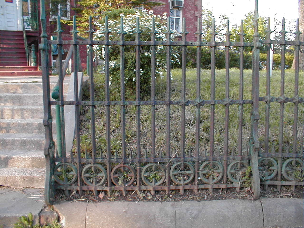 Photograph of a section of the fence surrounding the  Old Naval Hosptial